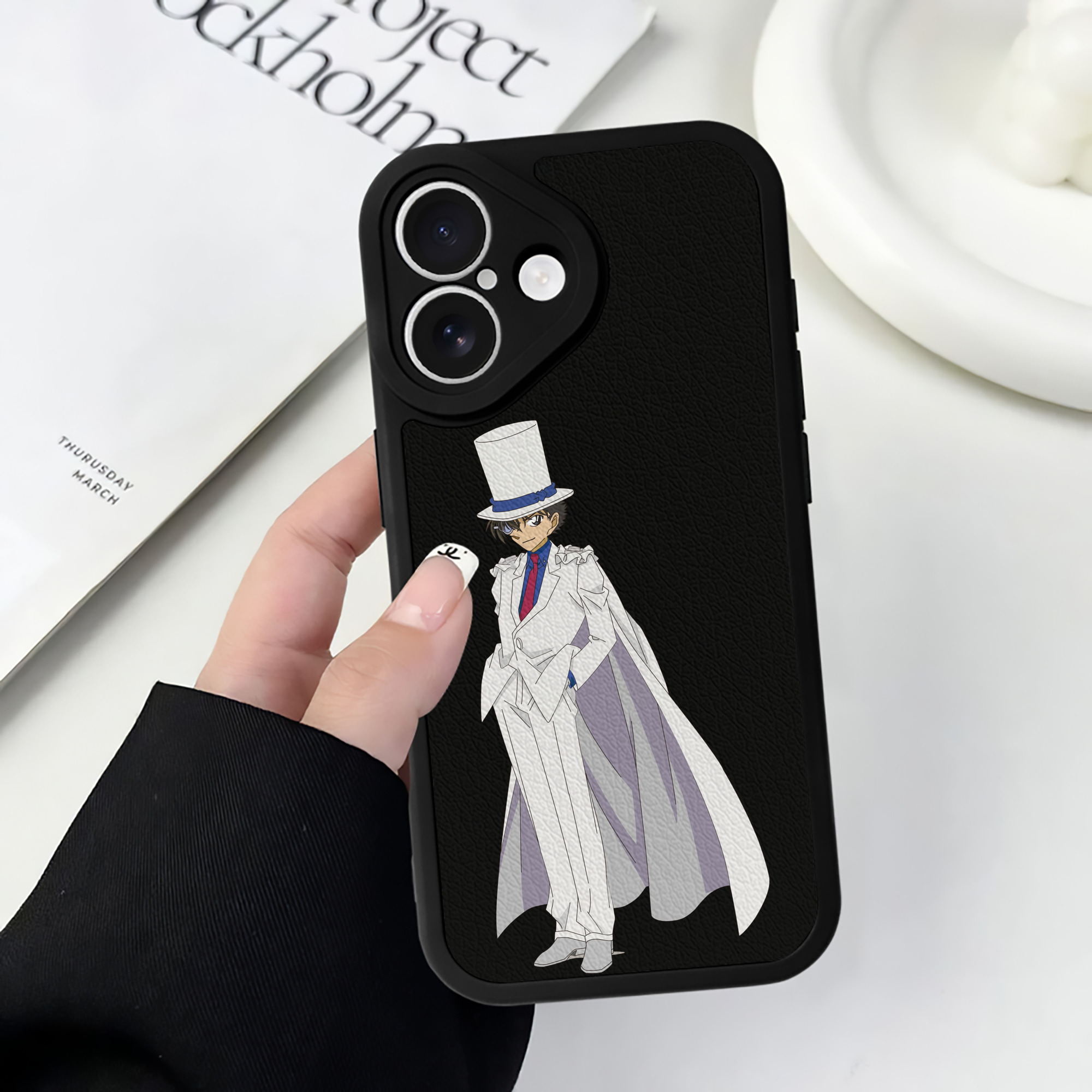 （画像用） 名探偵コナン くろば かいと Detective Conan Kuroba Kaito 【iPhone 16シリーズ対応】シリコンスマホケース（レザー調） 材質：シリコン